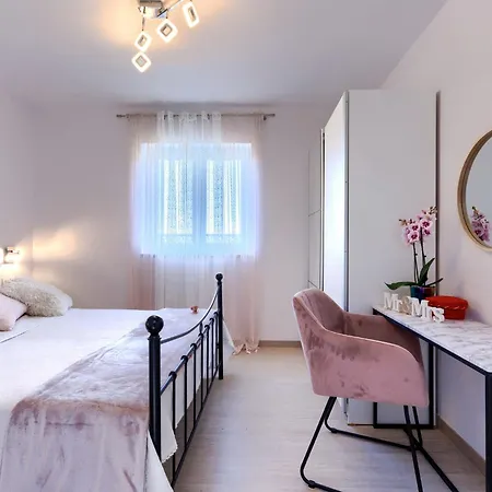 Holiday home Fenix By Interhome Zminj