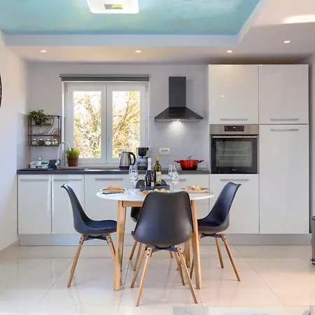 Fenix By Interhome * Žminj