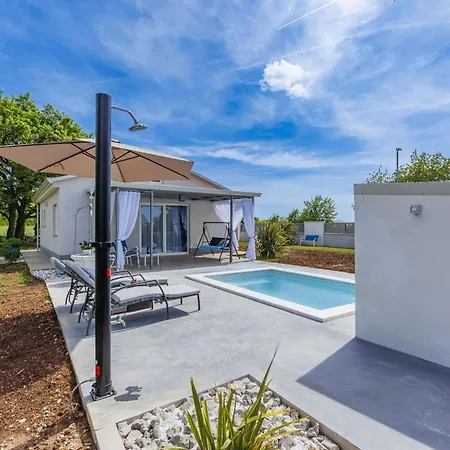 Holiday home Fenix By Interhome Zminj