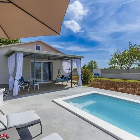 Holiday home Fenix By Interhome Zminj